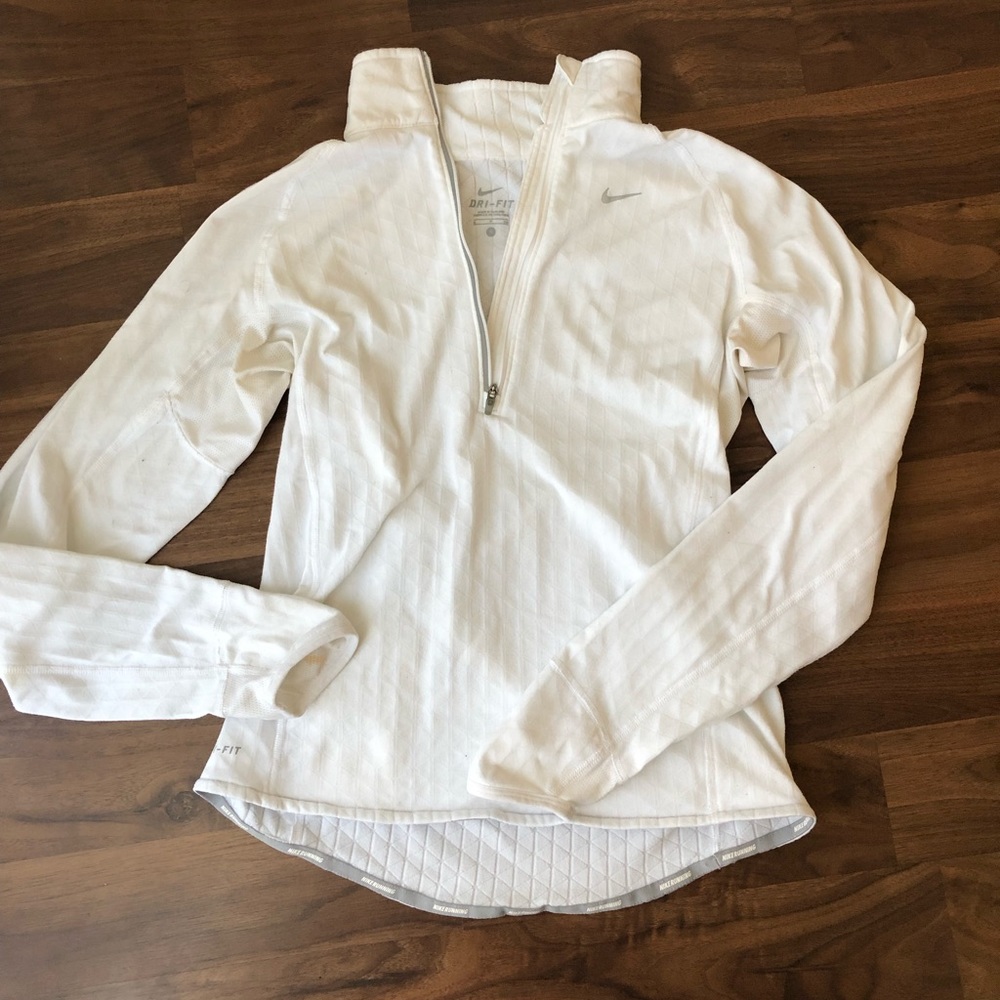 Small Nike dri fit half zip